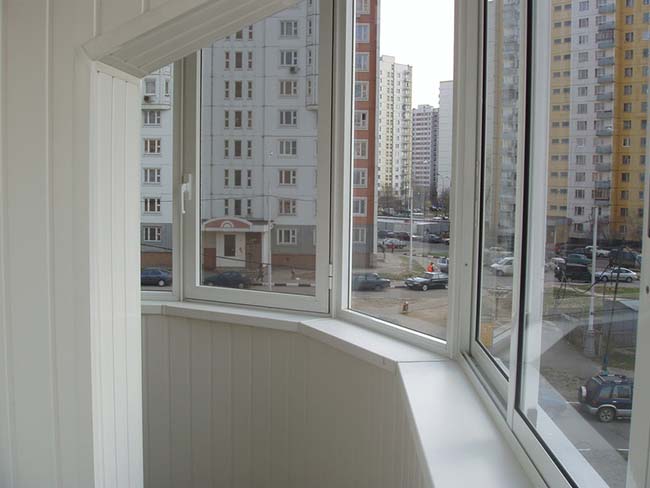 Закругленное радиусное остекление полукруглого балкона и лоджии Электрогорск