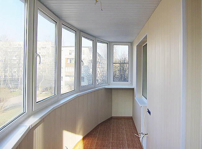 Замена холодного остекления на балконе на теплое Электрогорск