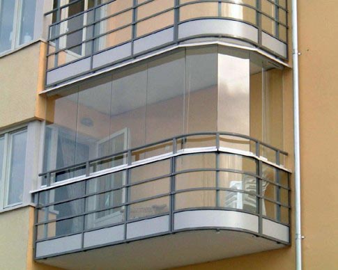 Сплошное безрамное остекление балкона без рам Электрогорск
